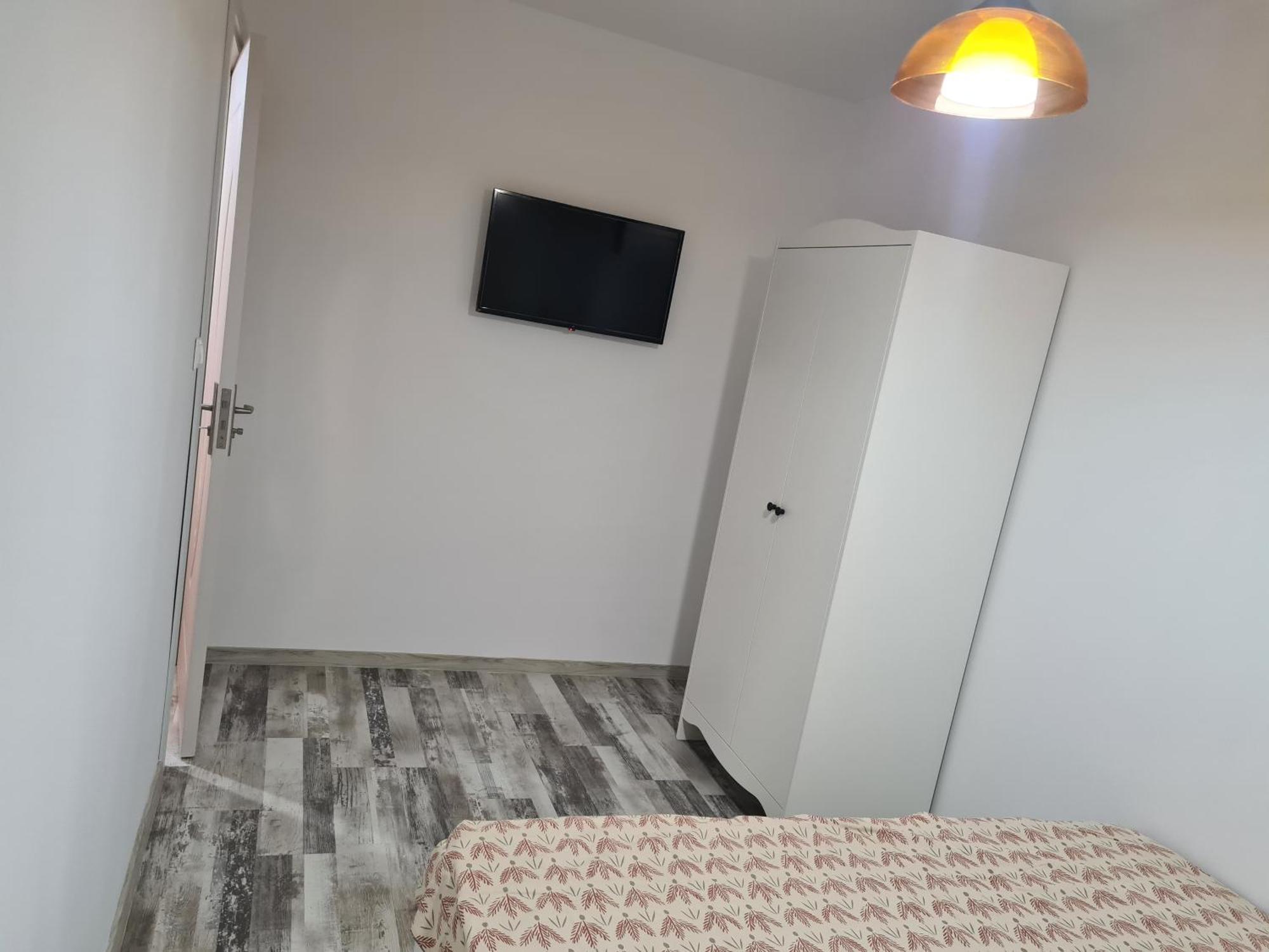Luxury Mall First Apartments Bacau Exterior photo